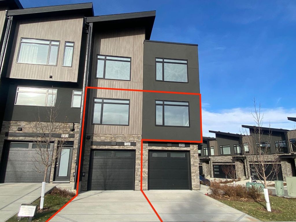 Photo of 261 Royal Elm Road NW, Calgary, AB T3G 0G8 (MLS # A2295922)