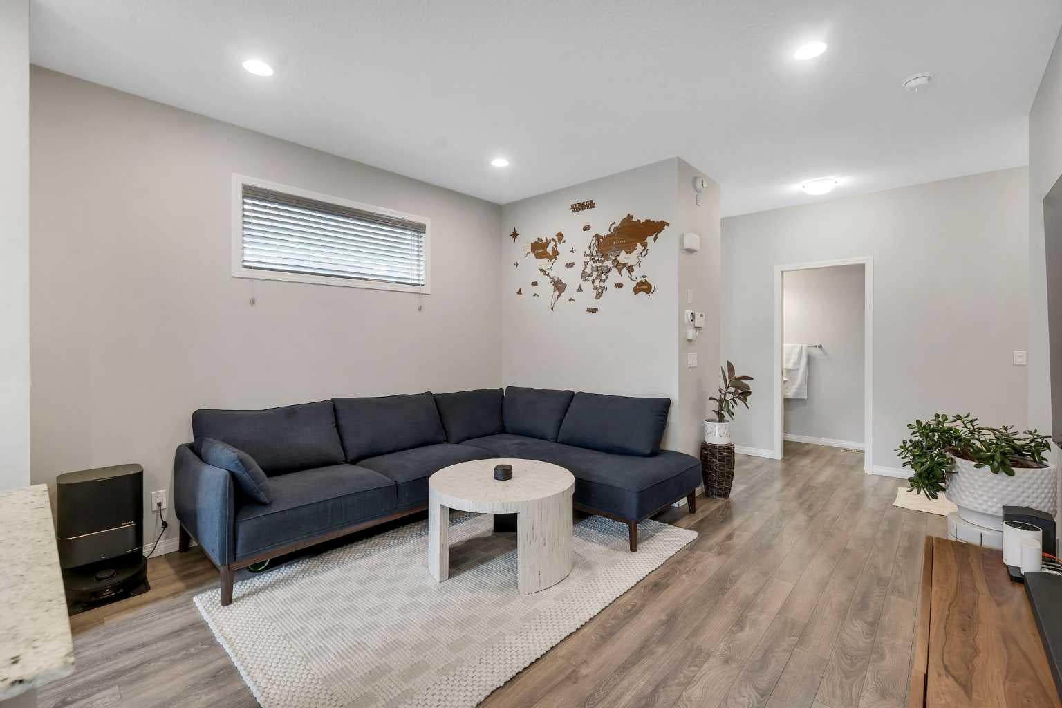 92 Legacy Glen Street SE