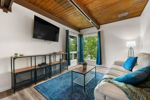 615 Sabrina Road SW Calgary AB T2W 1Y7