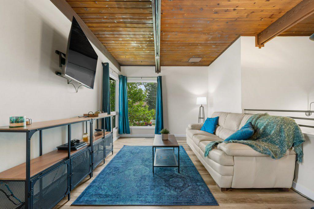 615 Sabrina Road SW