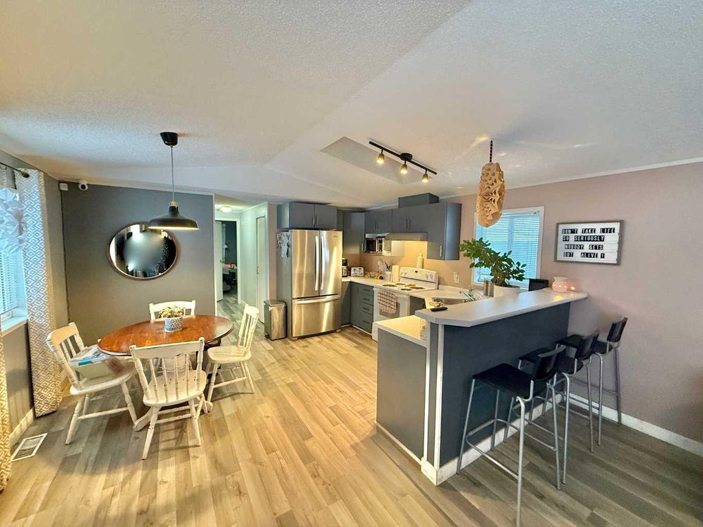 Photo of 133 Jarvis Street #325, Hinton, AB T7V 1R9 (MLS # A2316786)