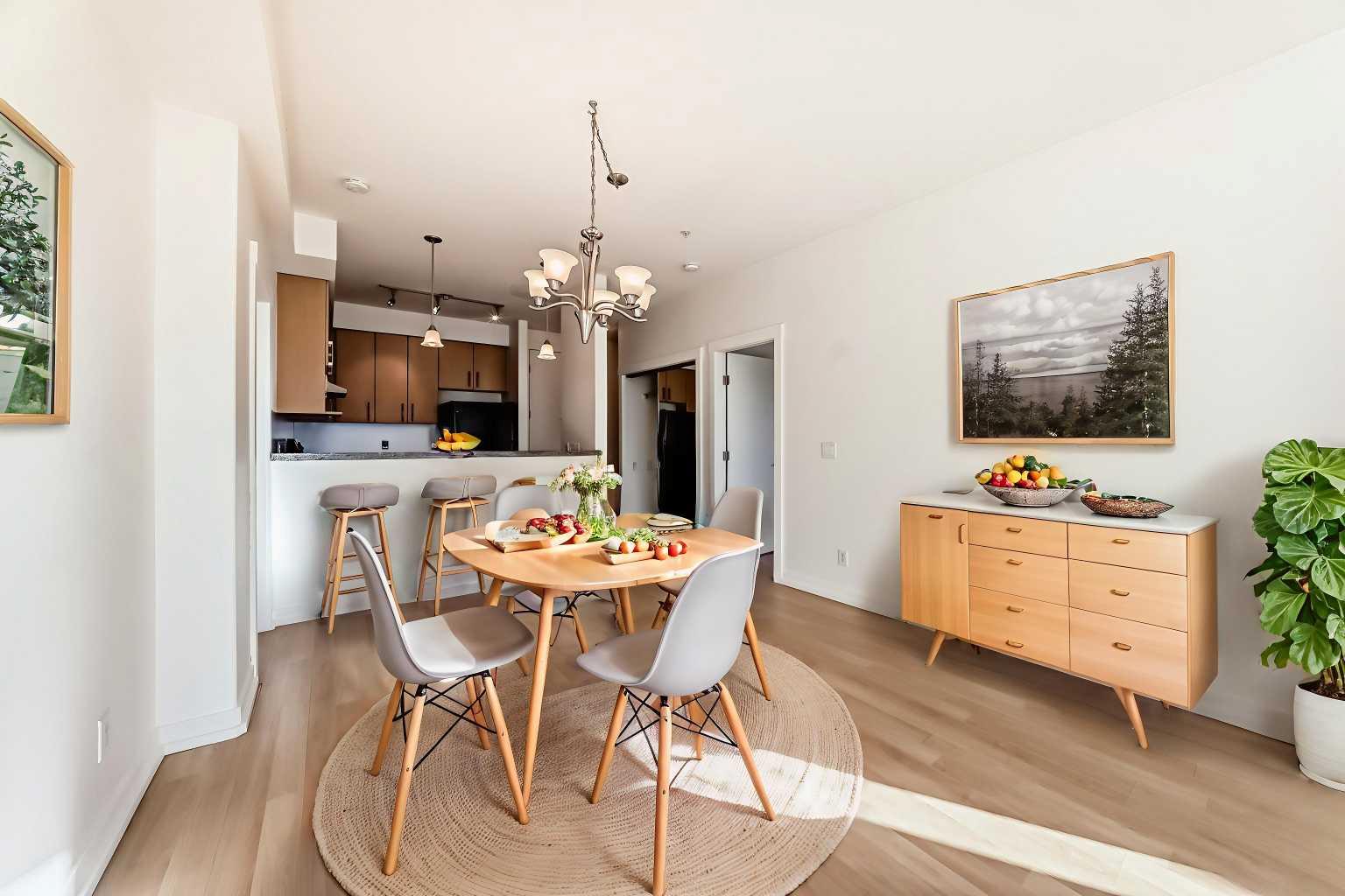 1010 Centre Avenue NE 408