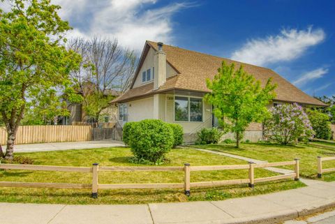 Photo of 235 Avonburn Road SE, Calgary, AB T2H 1N9 (MLS # A2315211)