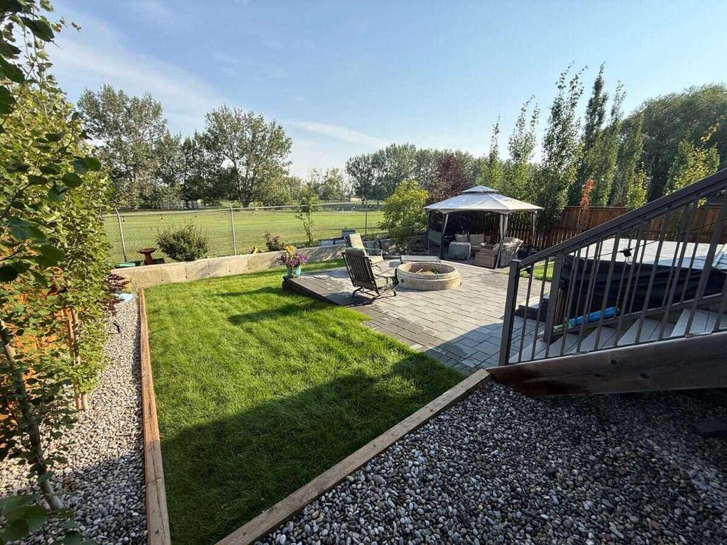 Photo of 826 Stonehaven Drive, Carstairs, AB T0M 0N0 (MLS # A2351856)
