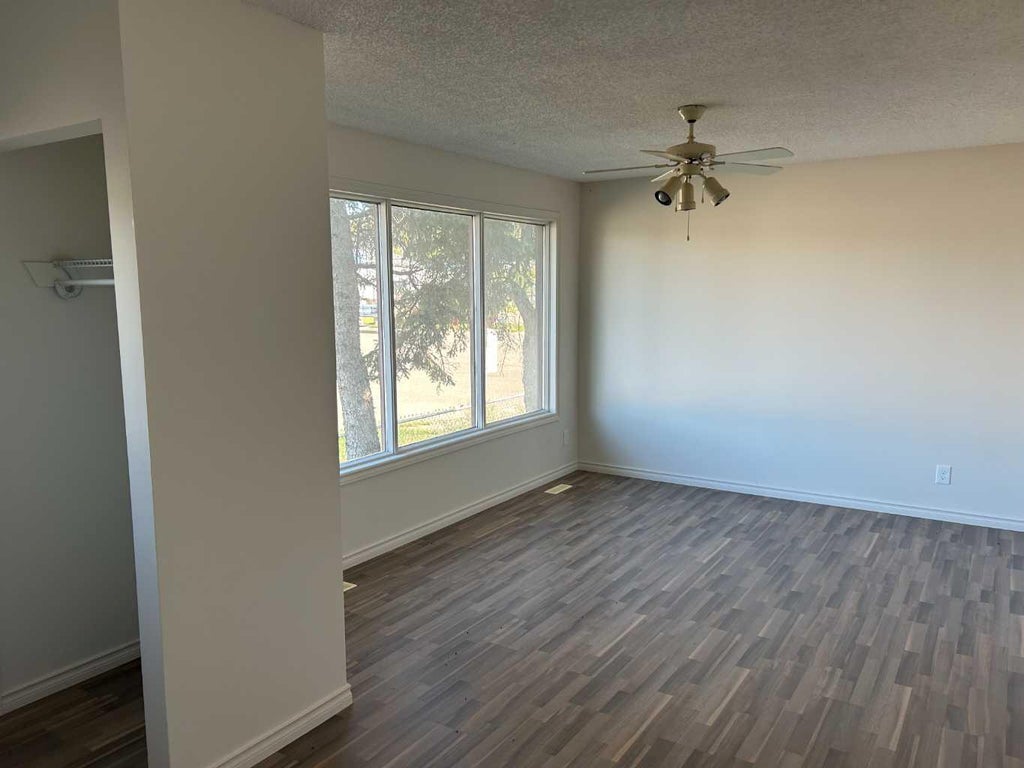 Photo of 302 Main Street, Paradise Hill, SK S0M 2G0 (MLS # A2345261)
