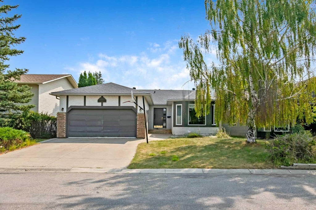 Photo of 25 Downey Road, Okotoks, AB T1S 1H5 (MLS # A2347589)