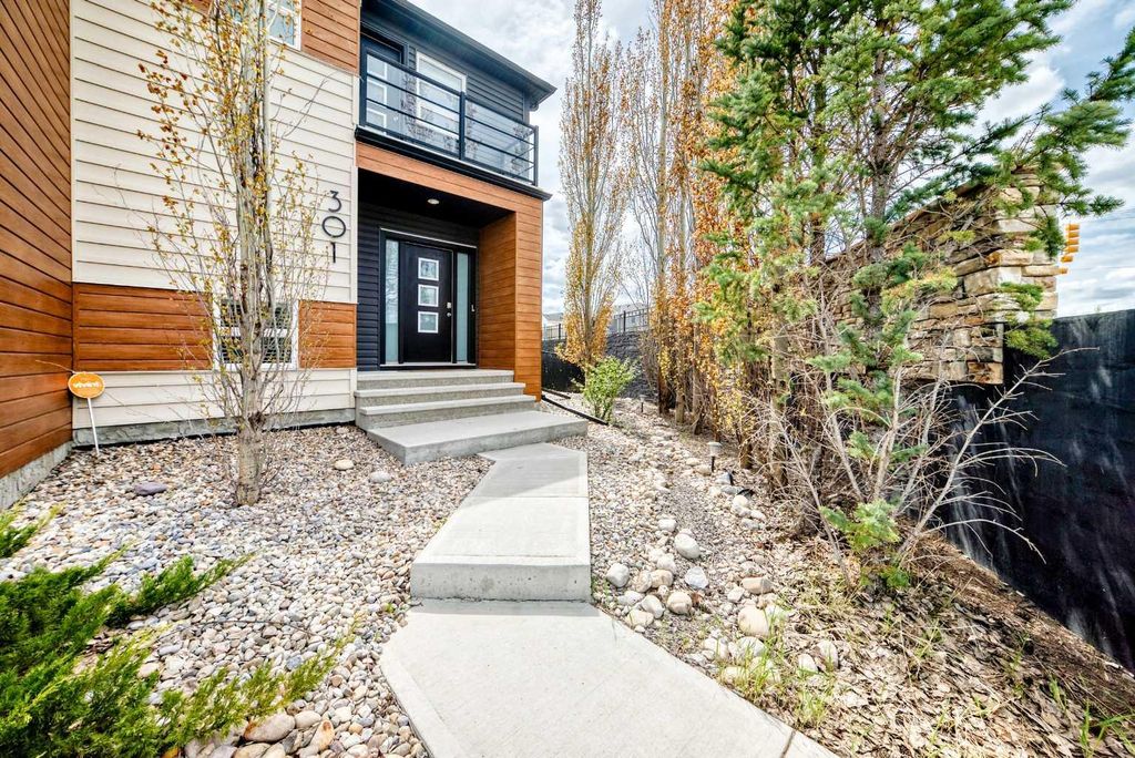 Photo of 301 Midtown Gate SW, Airdrie, AB T4B 4C9 (MLS # A2314246)