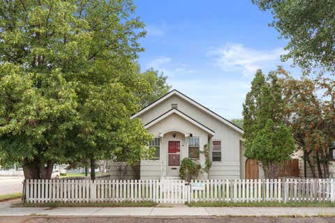 Photo of 501E Allowance Avenue SE, Medicine Hat, AB T1A 3G1 (MLS # A2338718)