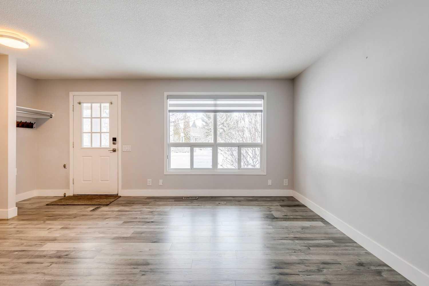 16 Queen Anne Close SE