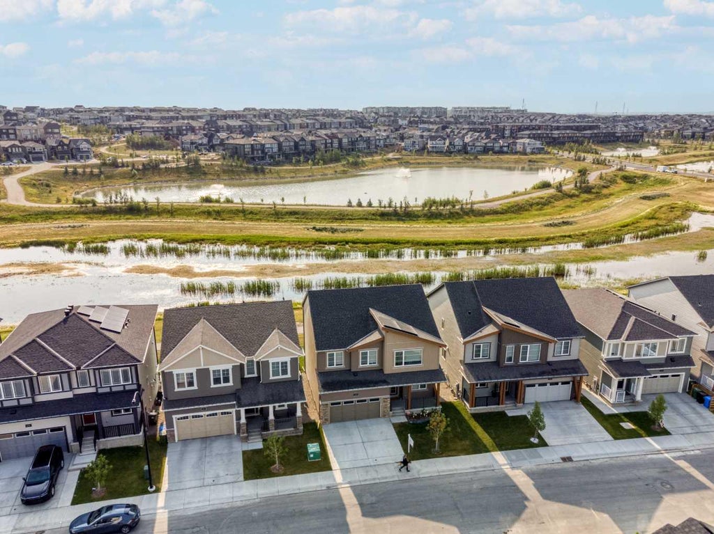 Photo of 155 Carringford View NW, Calgary, AB T3P 2G6 (MLS # A2334127)