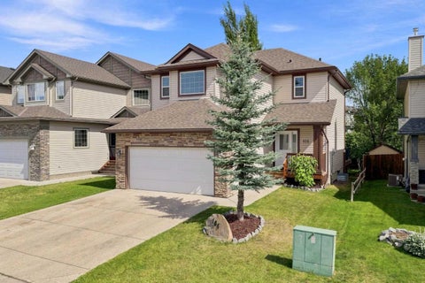 Photo of 106 Crystal Shores Manor, Okotoks, AB T1S 2H6 (MLS # A2341200)