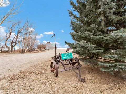 Photo of 112079 Township Road 100, Bow Island, AB T0K 0G0 (MLS # A2291110)