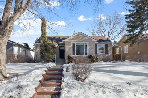 Photo of 1628 9 Street NW, Calgary, AB T2M 3L4 (MLS # A2302828)