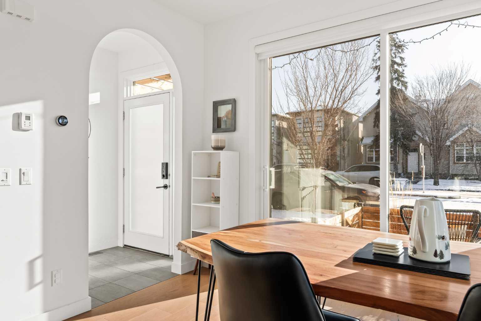 1940 Bowness Road NW