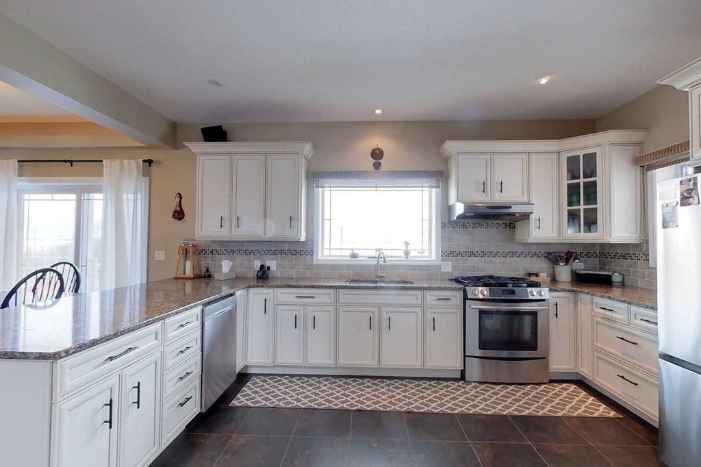 Photo of 905 Southshore Drive W, Canyon Creek, AB T0G 0M0 (MLS # A2308634)