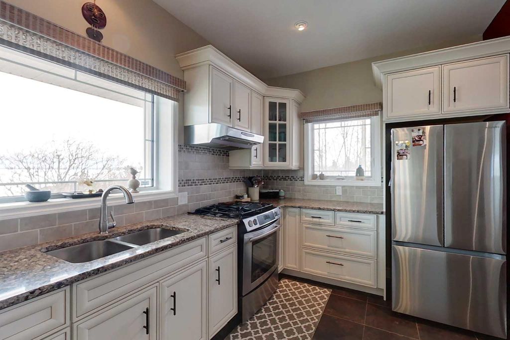 Photo of 905 Southshore Drive W, Canyon Creek, AB T0G 0M0 (MLS # A2308634)