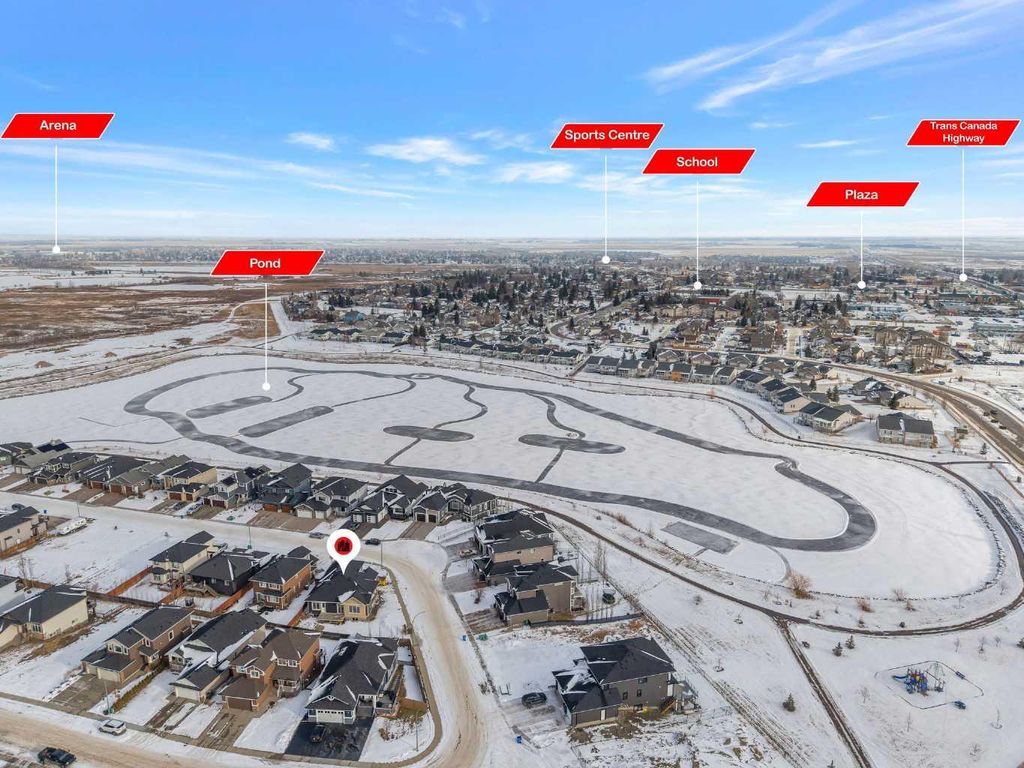 Photo of 32 Lakes Estates Circle, Strathmore, AB T1P 0B7 (MLS # A2289188)