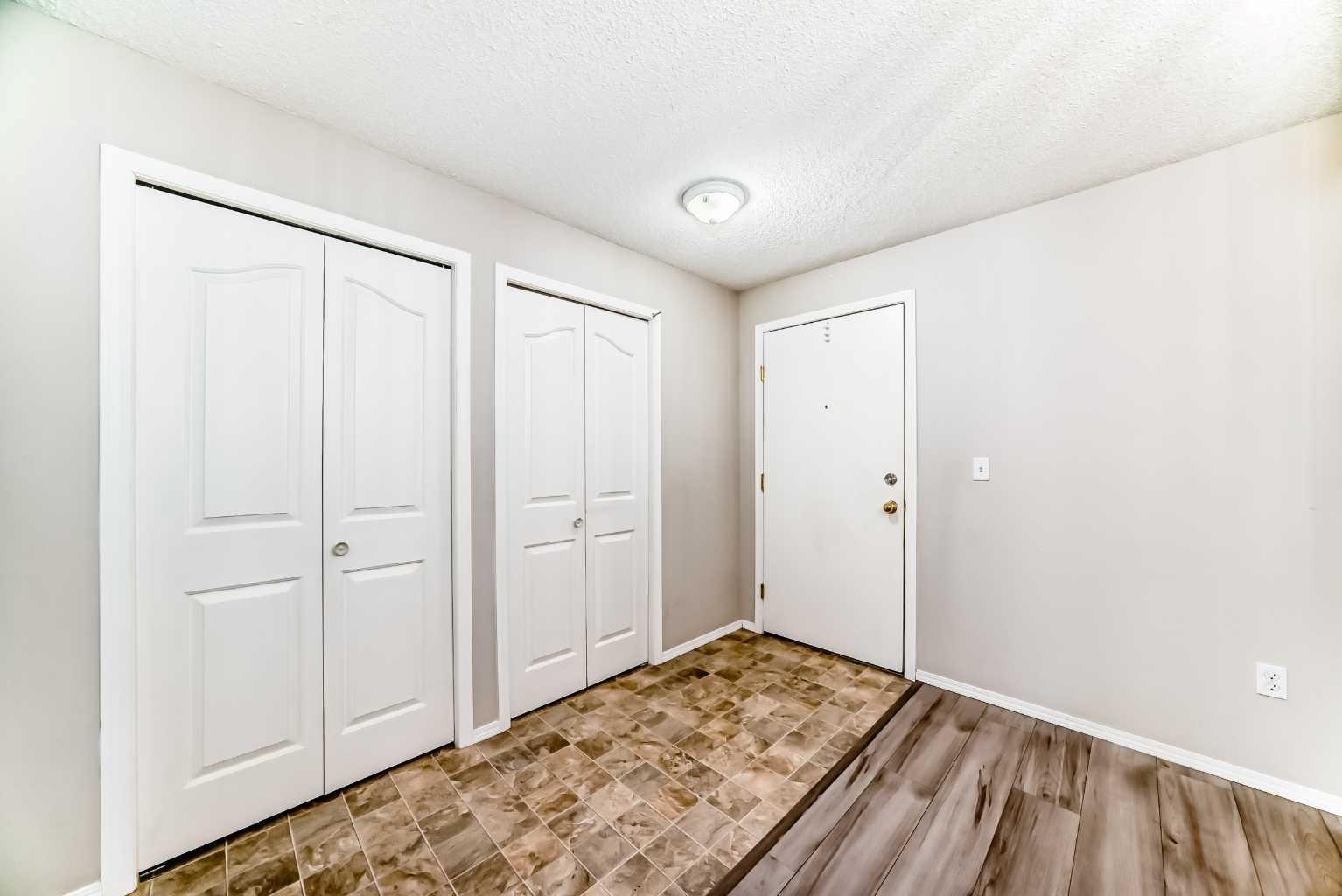 17 Country Village Bay NE 312