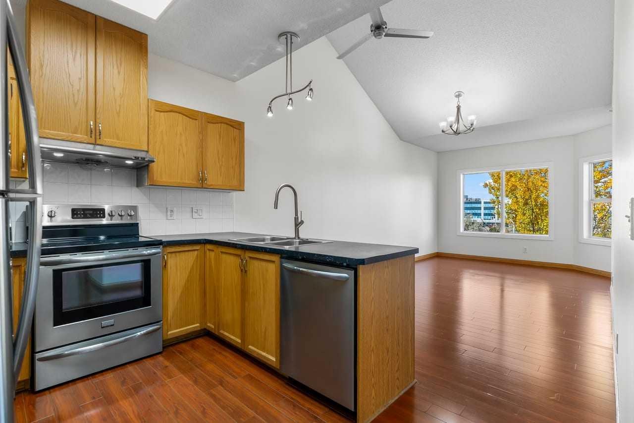 1920 14 Avenue NE 314