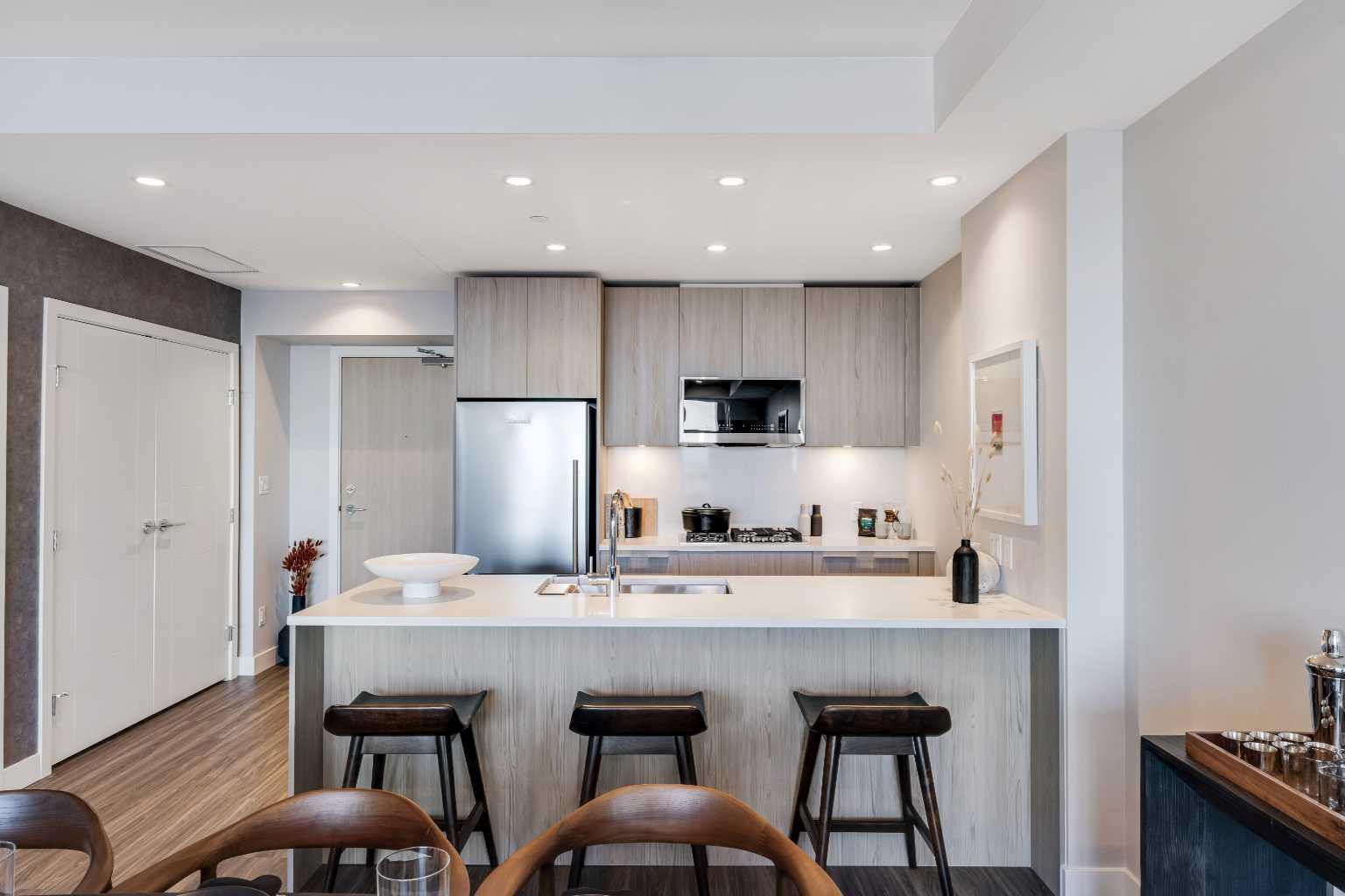 530 3 Street SE 3303