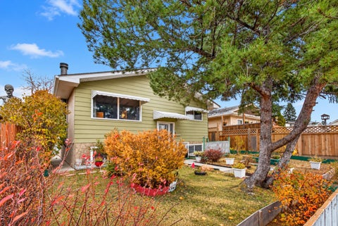 Photo of 3620 Dover Ridge Drive SE, Calgary, AB T2B 2B4 (MLS # A2353159)