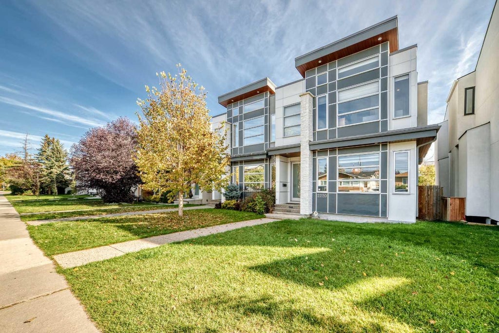 Photo of 2220 33 Street SW, Calgary, AB T3E 2T1 (MLS # A2349298)
