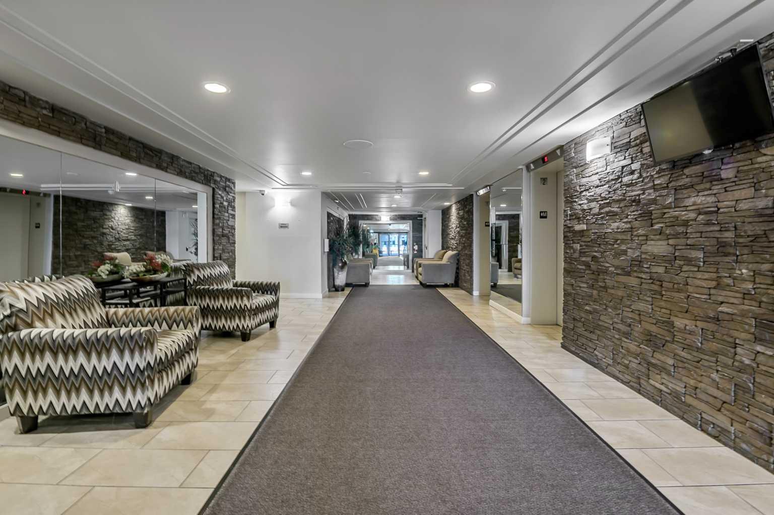9800 Horton Road SW 1107