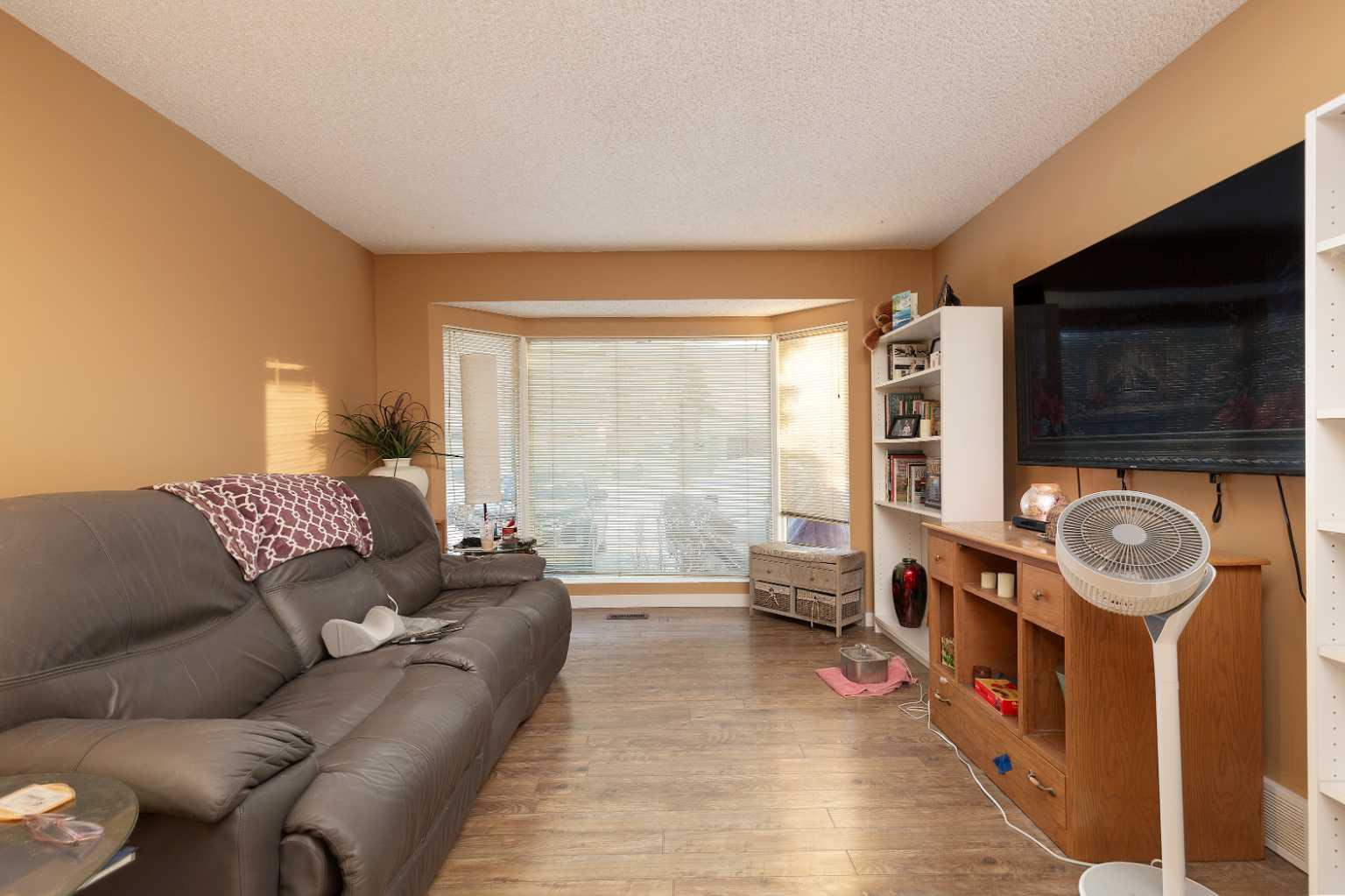 78 Pensacola Court W