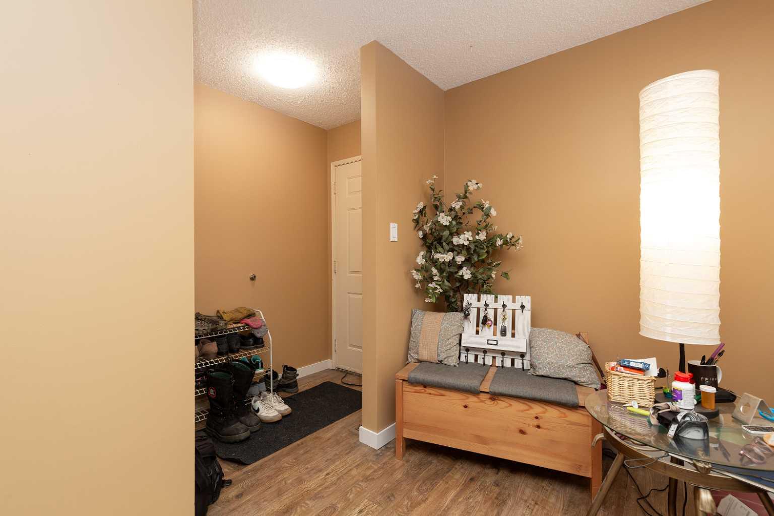 78 Pensacola Court W