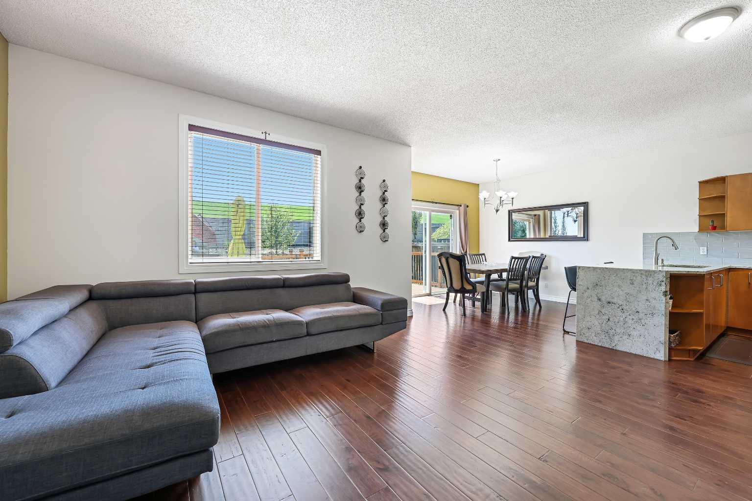 288 Kincora Drive NW