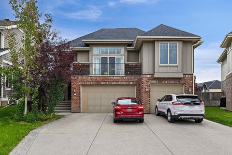 22 Wendham Place SW Calgary AB T3H 0R6
