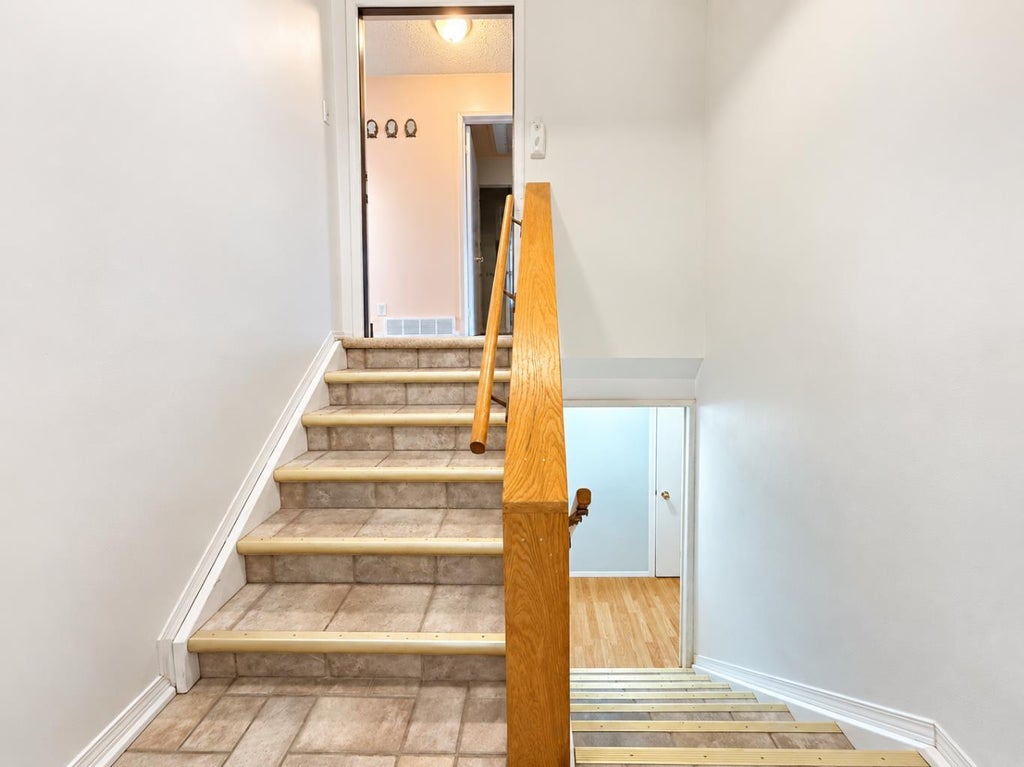 Photo of 604 34 Avenue NE, Calgary, AB T2E 2K2 (MLS # A2352516)