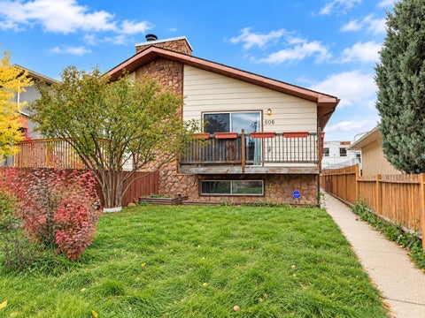 Photo of 606 34 Avenue NE, Calgary, AB T2E 2K2 (MLS # A2352516)