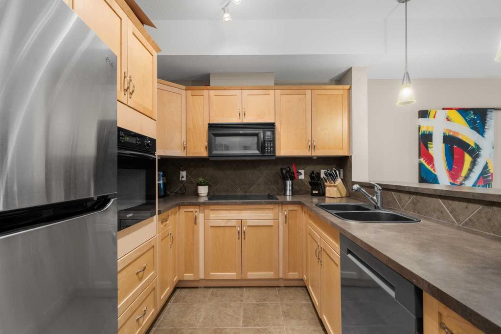 Photo of 60 Royal Oak Plaza NW #117, Calgary, AB T3G 0A7 (MLS # A2298703)