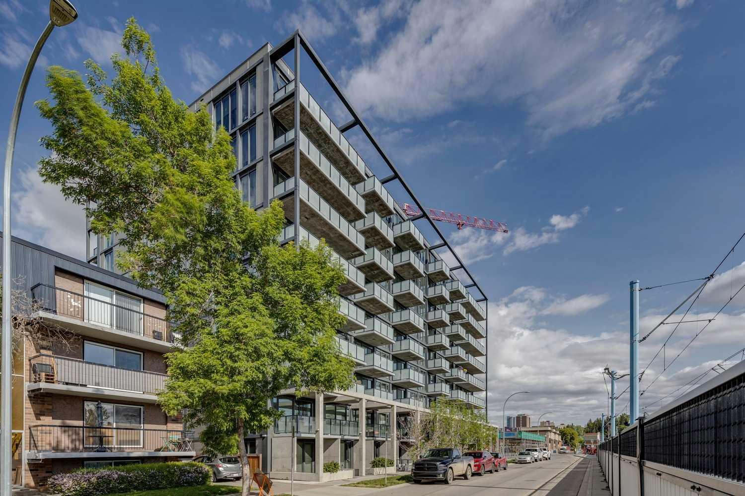 327 9A Street NW 906