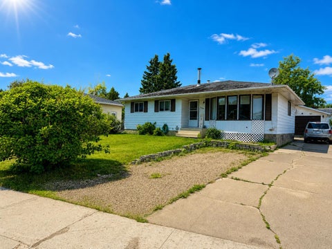 Photo of 5746 9 Avenue, Edson, AB T7E 1J3 (MLS # A2335851)