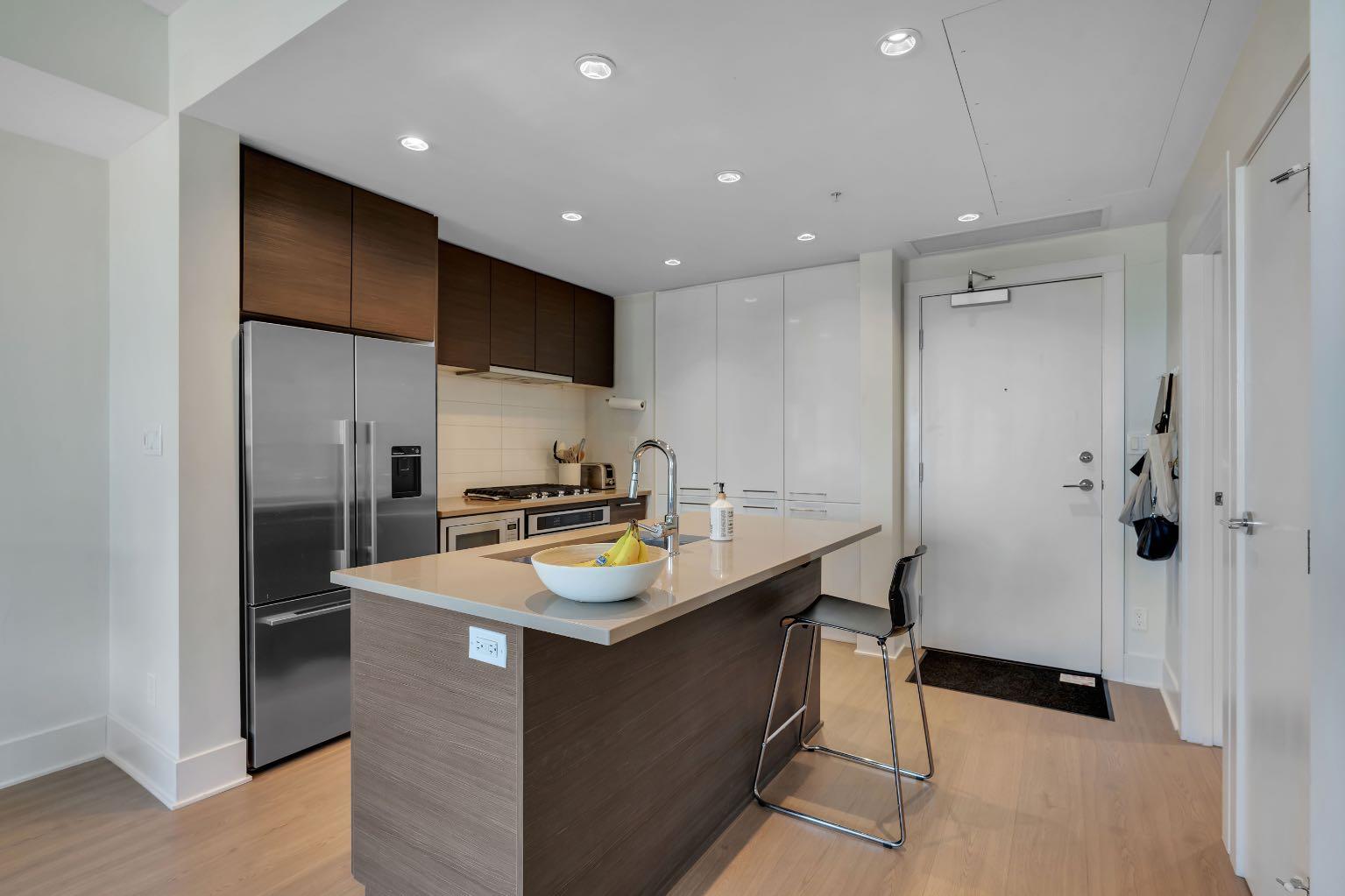 38 9 Street NE 412