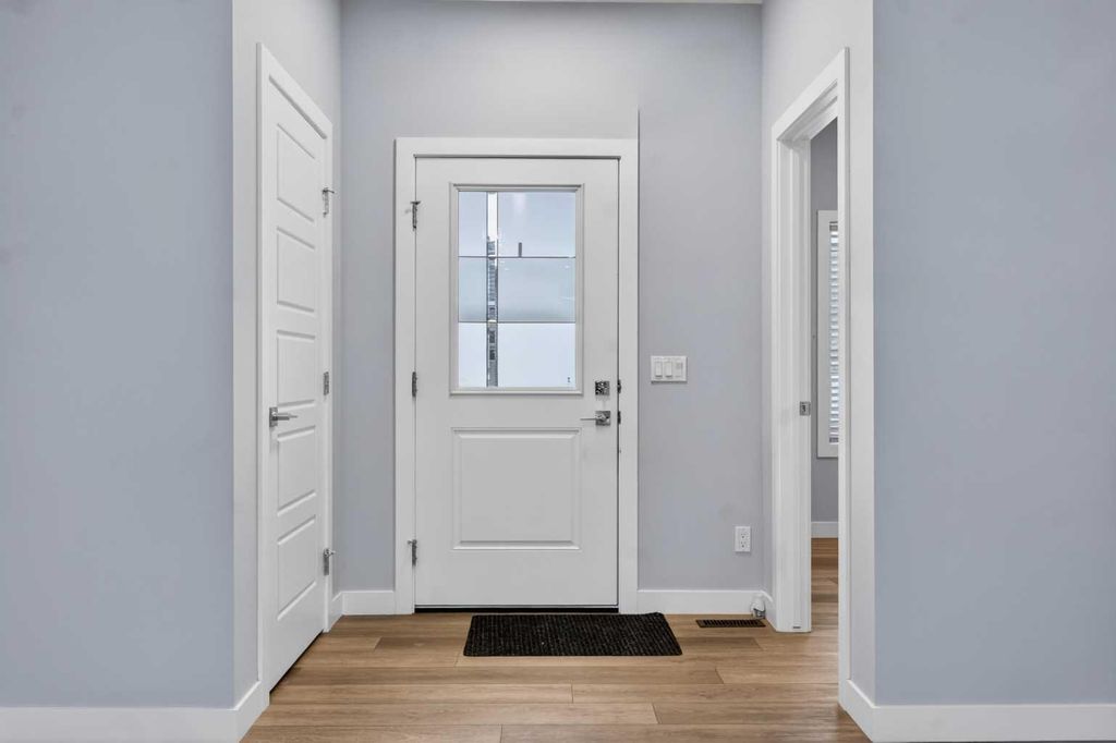 Photo of 124 Chelsea Glen, Chestermere, AB T1X 2P4 (MLS # A2302868)