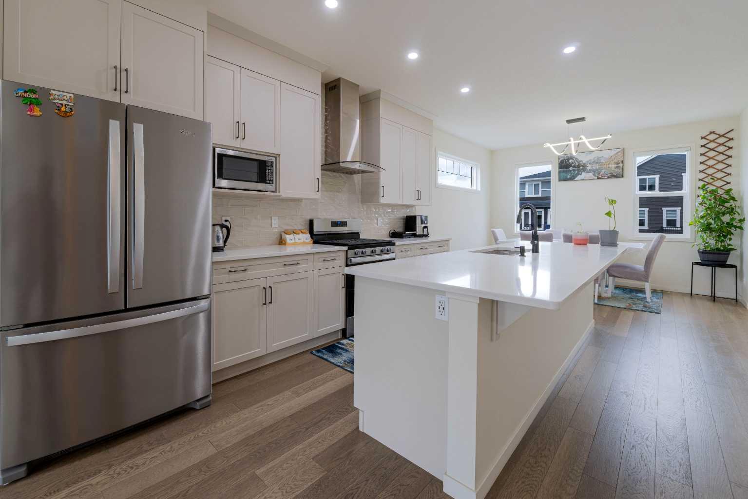 117 Midtown Close SW