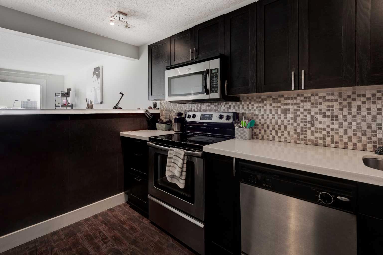 510 58 Avenue SW 407