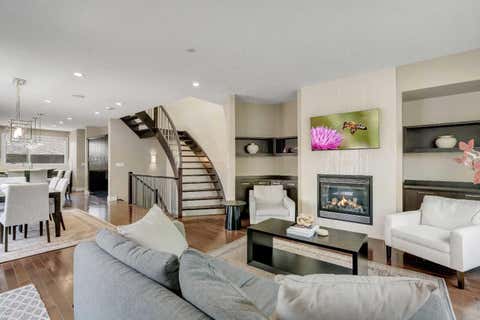 Photo of 1721 44 Avenue SW, Calgary, AB T2T 5M4 (MLS # A2330934)