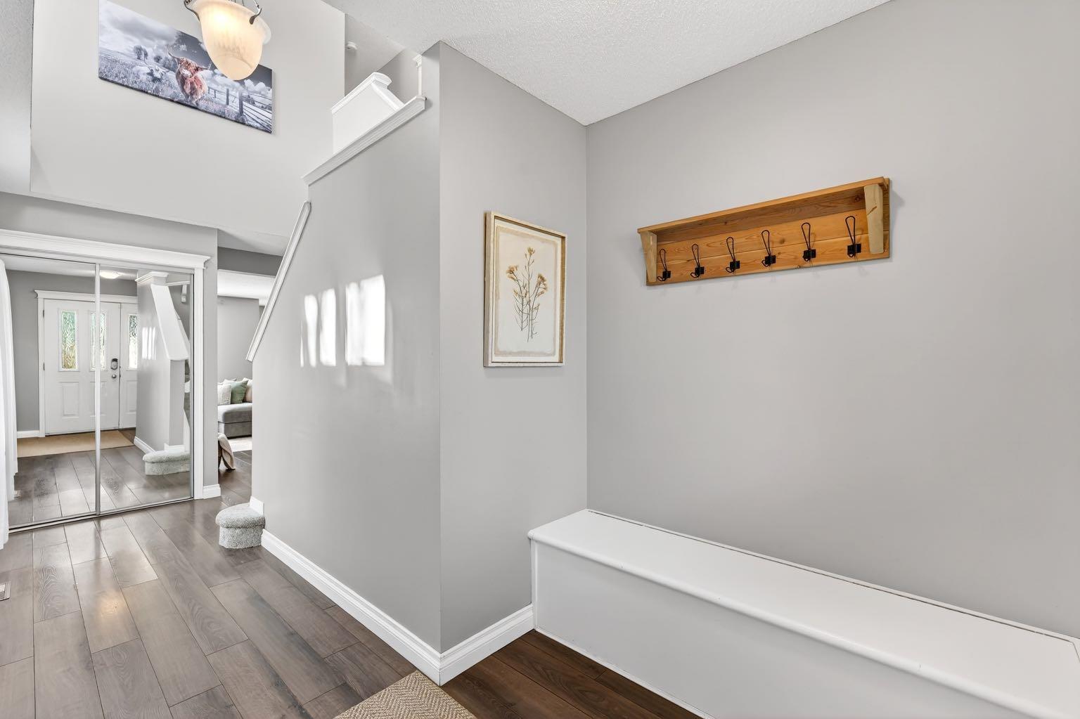 35 Crestmont Drive SW