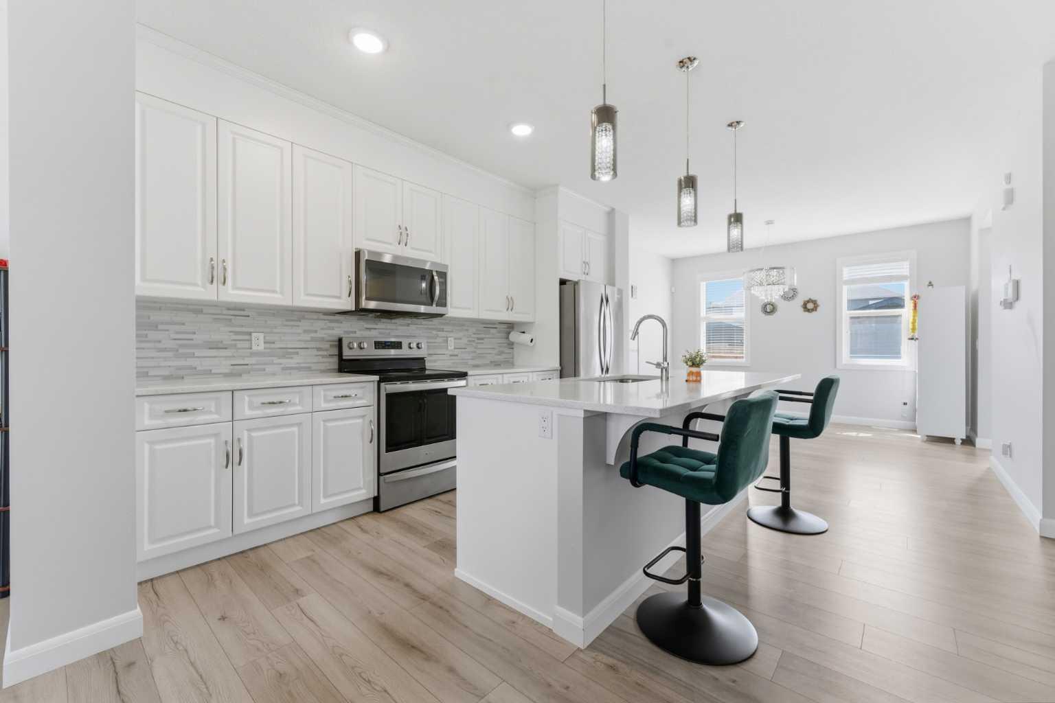 151 Evanscrest Park NW