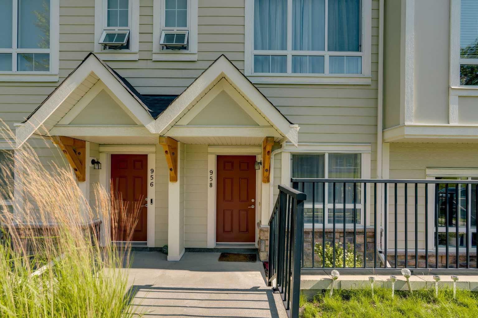 958 Sherwood Boulevard NW