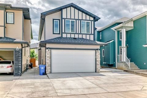 Photo of 127 Saddlecrest Grove NE, Calgary, AB T3J 2K3 (MLS # A2304100)