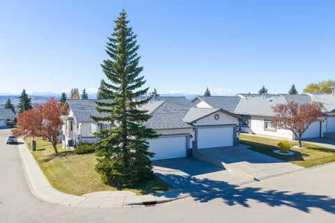 Photo of 4 ARBOUR CLIFF Court NW, Calgary, AB T3G 3W6 (MLS # A2353675)