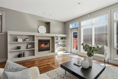 4112 19 Street SW Calgary AB T2T 4Y3