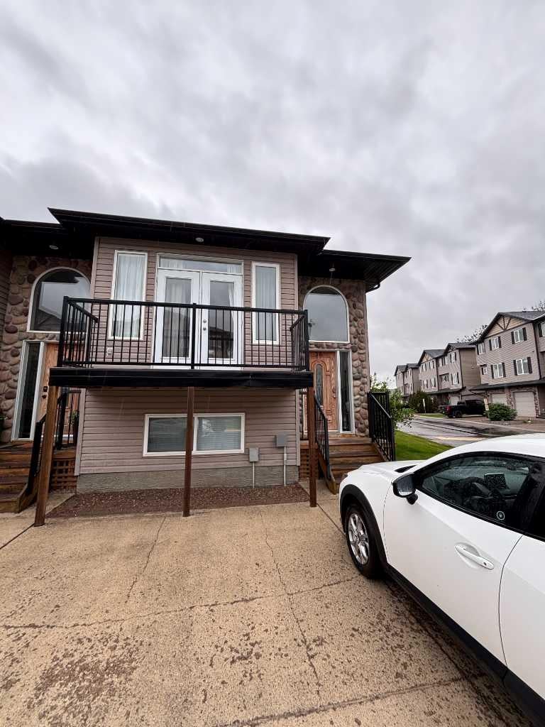 Photo of 762 Heritage Boulevard W #36, Lethbridge, AB T1K 0W1 (MLS # A2318132)