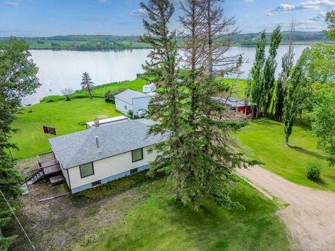 Photo of 23243 Township Road 374, Rural Red Deer County, AB T0M 0V0 (MLS # A2325829)