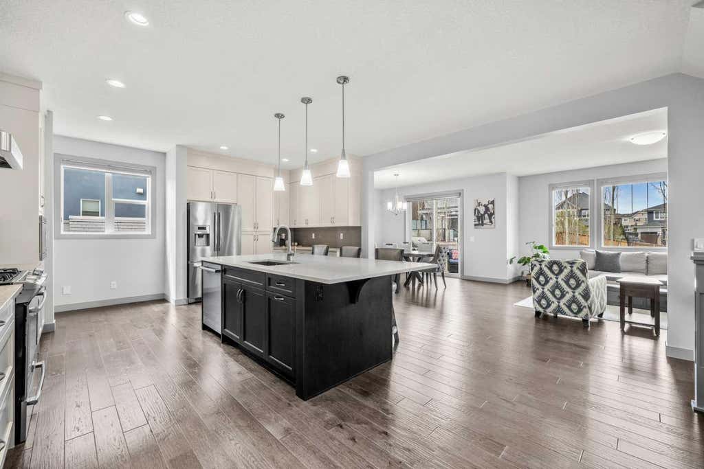 Photo of 229 Stonemere Bay, Chestermere, AB T1X 0S1 (MLS # A2308156)